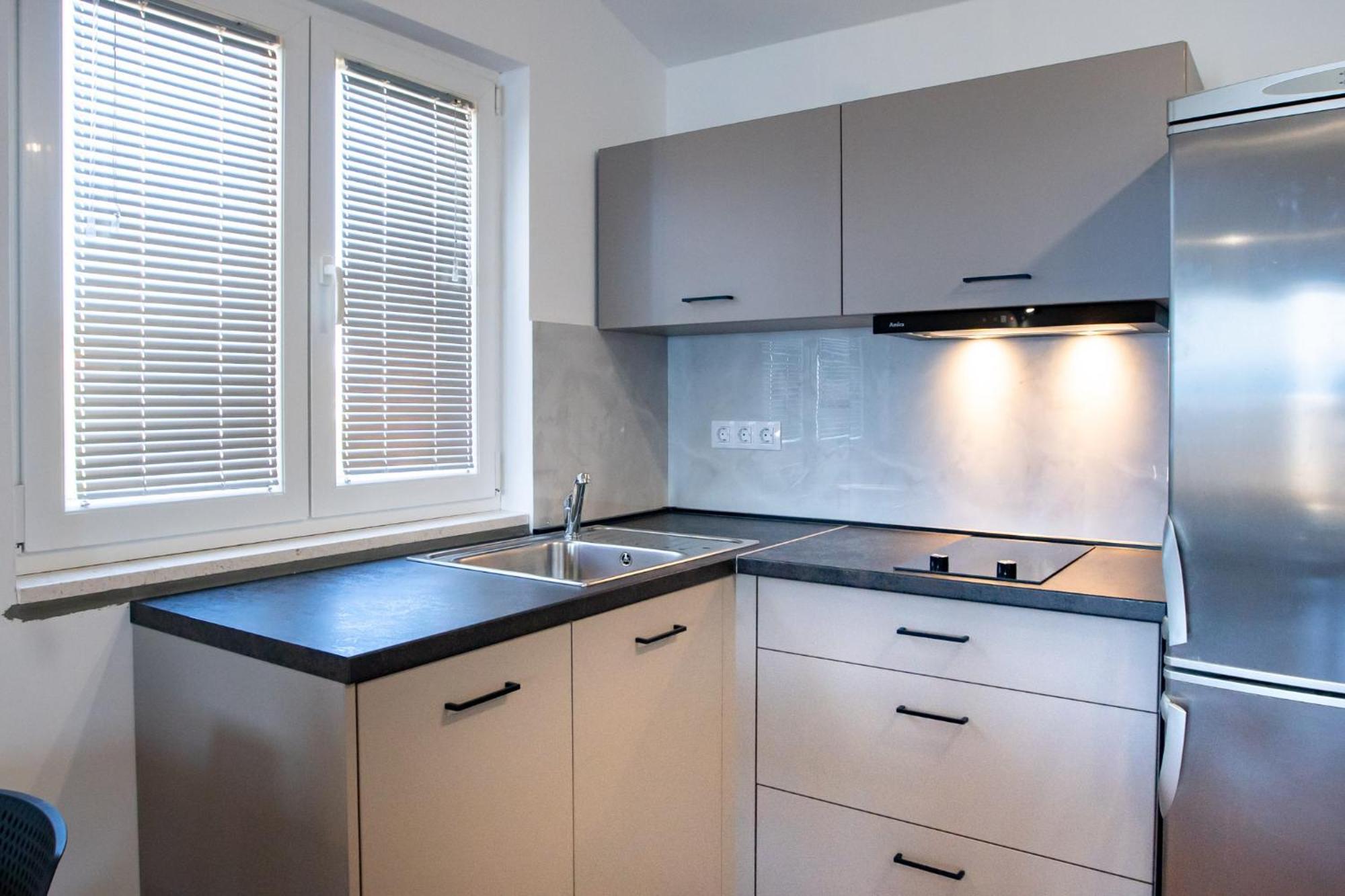 Apartments & Rooms Fam Ribaric Banjol Екстериор снимка