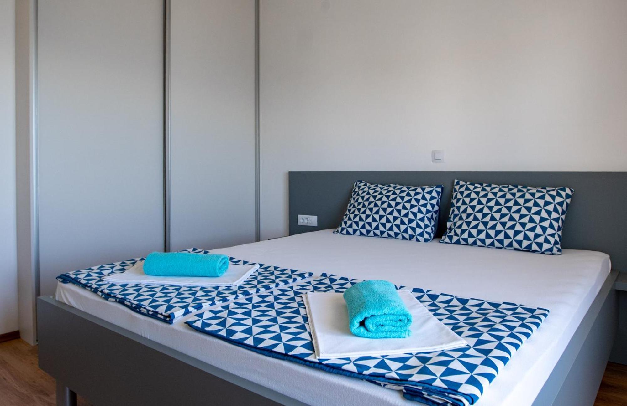 Apartments & Rooms Fam Ribaric Banjol Екстериор снимка