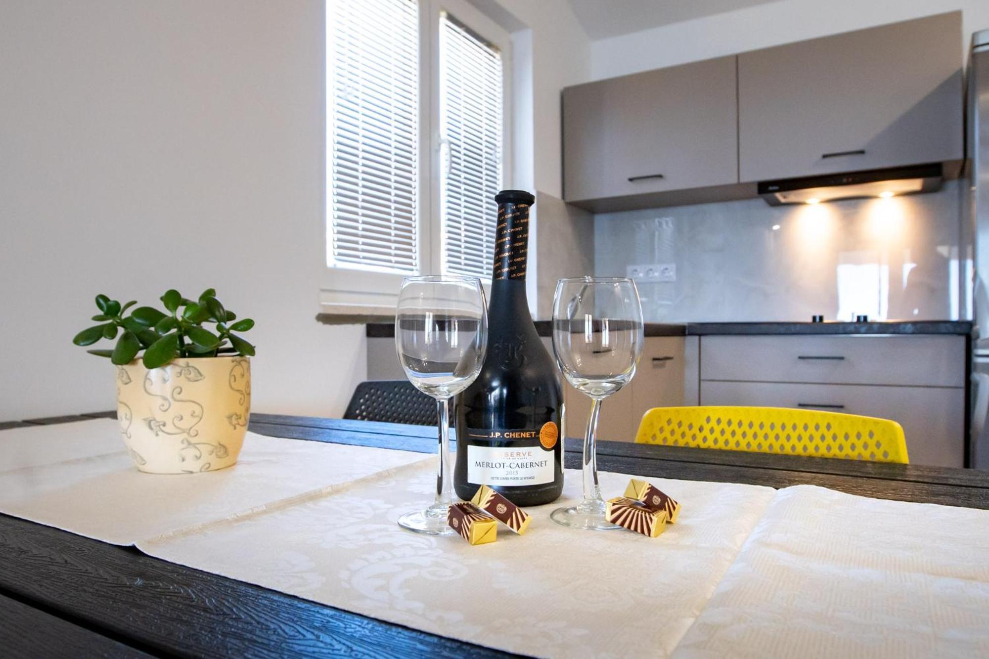 Apartments & Rooms Fam Ribaric Banjol Екстериор снимка