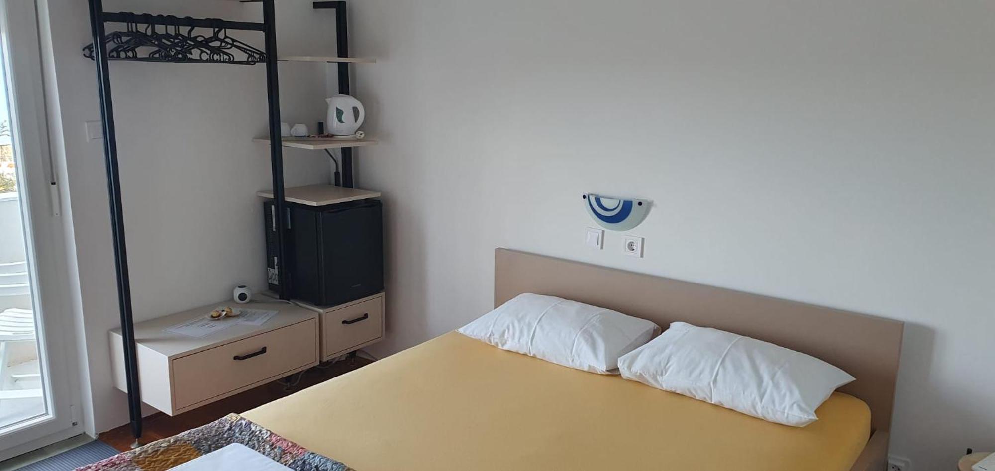 Apartments & Rooms Fam Ribaric Banjol Стая снимка