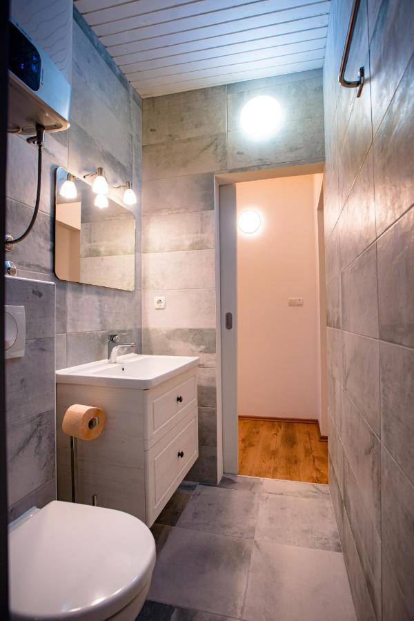 Apartments & Rooms Fam Ribaric Banjol Екстериор снимка